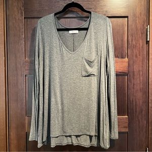 Abercrombie & Fitch Grey Long Sleeve Flowy Pocket Tee